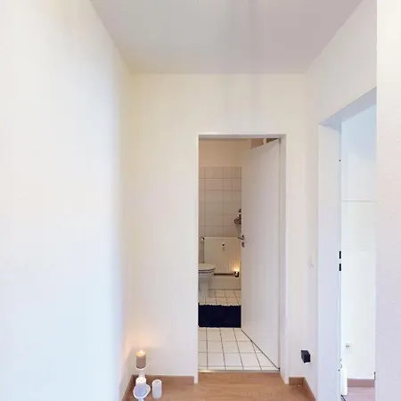 Giniushomes Modern Scandinavian Apartment דירה